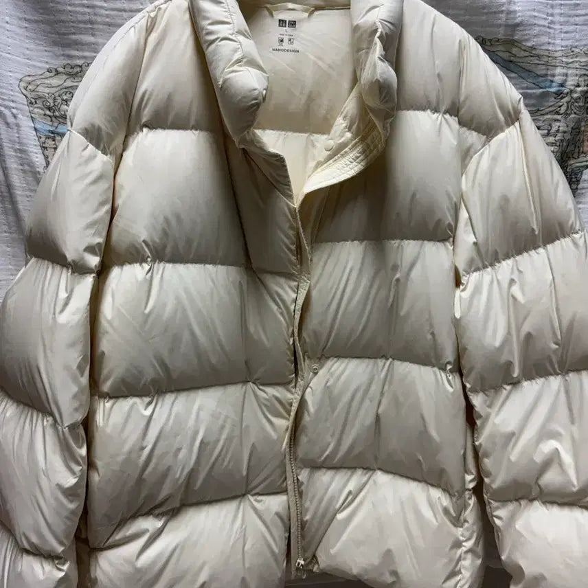 [BUNJANG] Uniqlo Ultra Light Down Padded Jacket Ivory / 유니클로 울트라 라이트 다운 패딩 L 아이보리