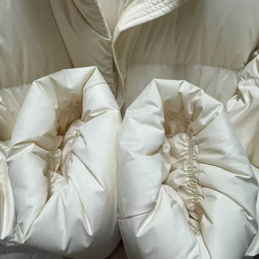 [BUNJANG] Uniqlo Ultra Light Down Padded Jacket Ivory / 유니클로 울트라 라이트 다운 패딩 L 아이보리