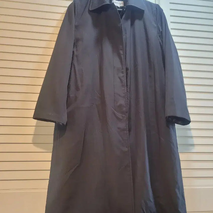 [BUNJANG] Giorgio Armani Trench Coat Black 42 (US 6) / 조르지오 아르마니 트렌치코트 블랙 42(66)