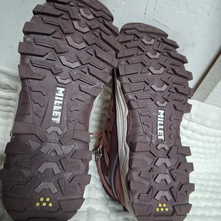 [BUNJANG] Millet Gore-Tex Hiking Boots / 등산화230  밀레고어텍스  새상품
