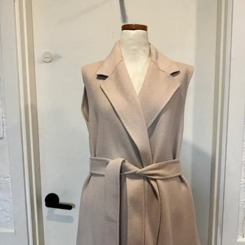 [BUNJANG] ILAIL Belt Vest / ILAIL 일라일 벨트 베스트