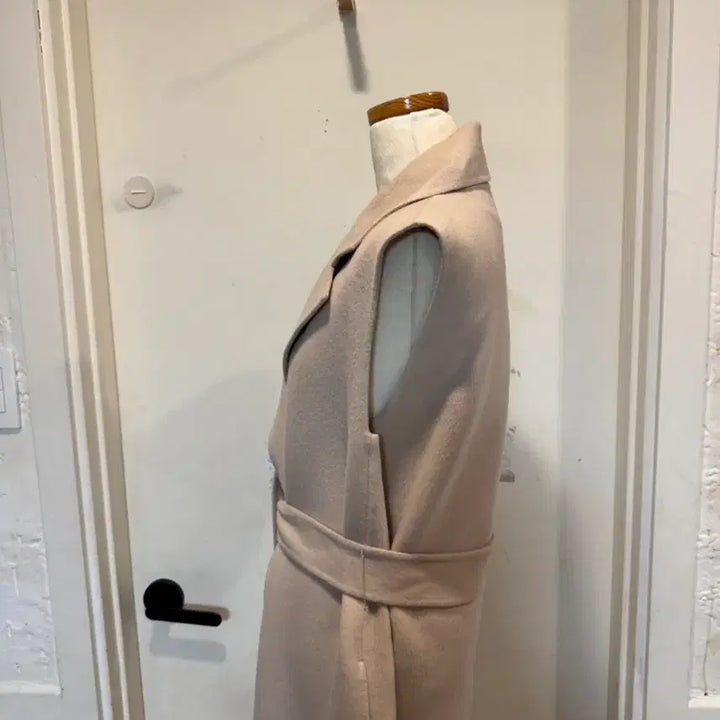 [BUNJANG] ILAIL Belt Vest / ILAIL 일라일 벨트 베스트