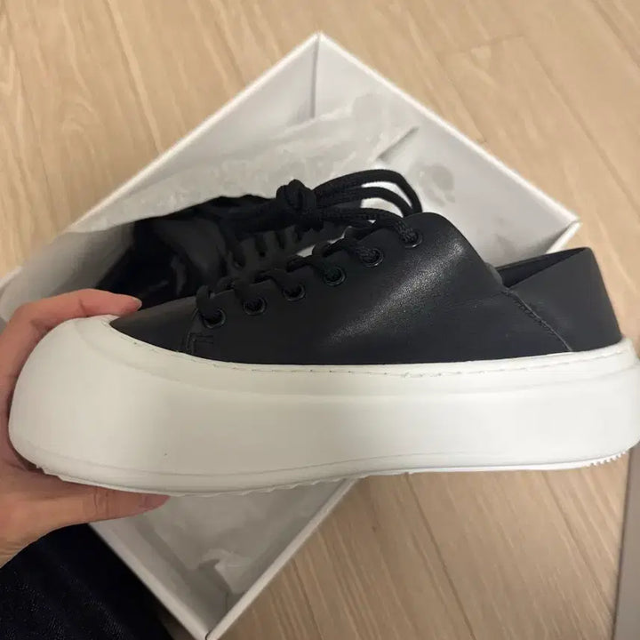 [BUNJANG] YUME YUME Black Platform Sneakers / YUME YUME 유메유메 블랙 플랫폼 스니커즈