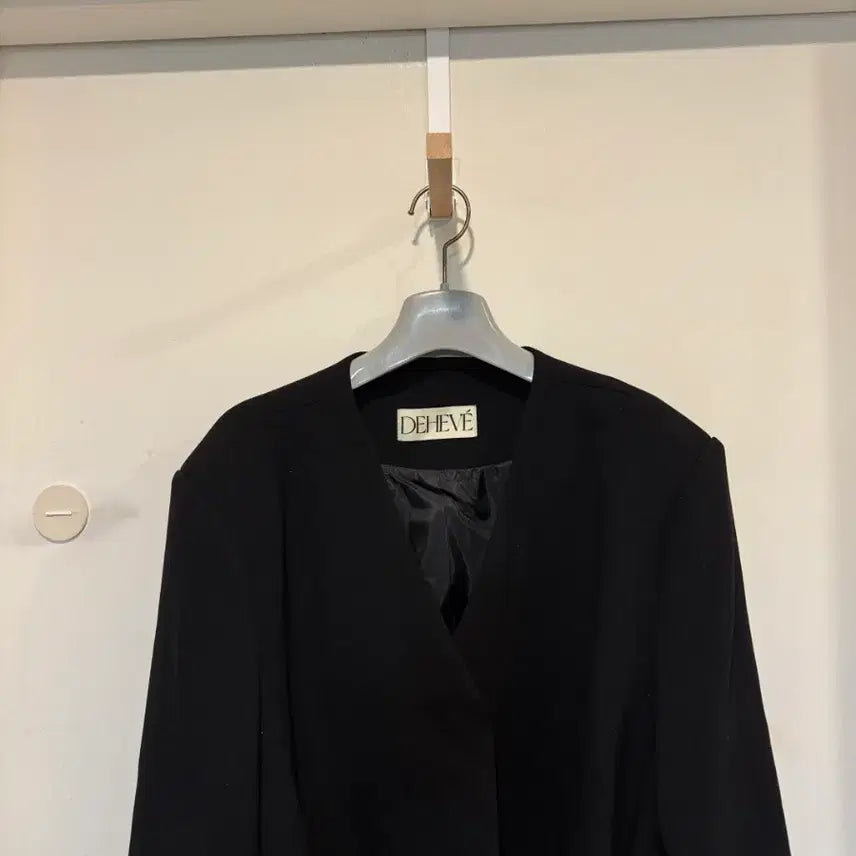 [BUNJANG] DEHEVE Black Belt Jacket / DEHEVE 드헤베 블랙 벨트 자켓