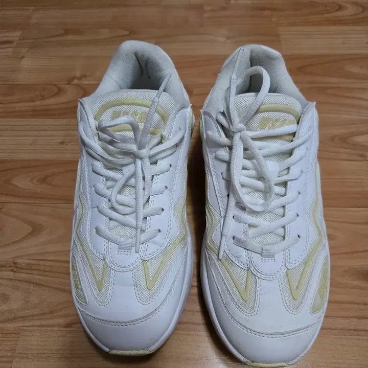 [BUNJANG] MSGM White Sneakers (Men's 270) / 아주 깨끗한 이태리 MSGM 화이트 남자용 스니커즈 265