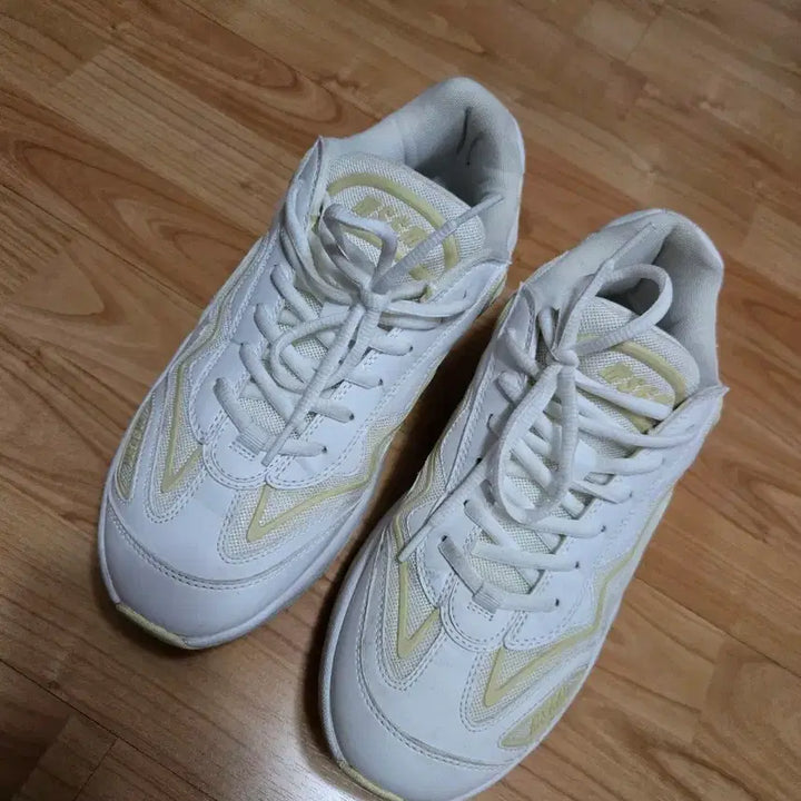 [BUNJANG] MSGM White Sneakers (Men's 270) / 아주 깨끗한 이태리 MSGM 화이트 남자용 스니커즈 265