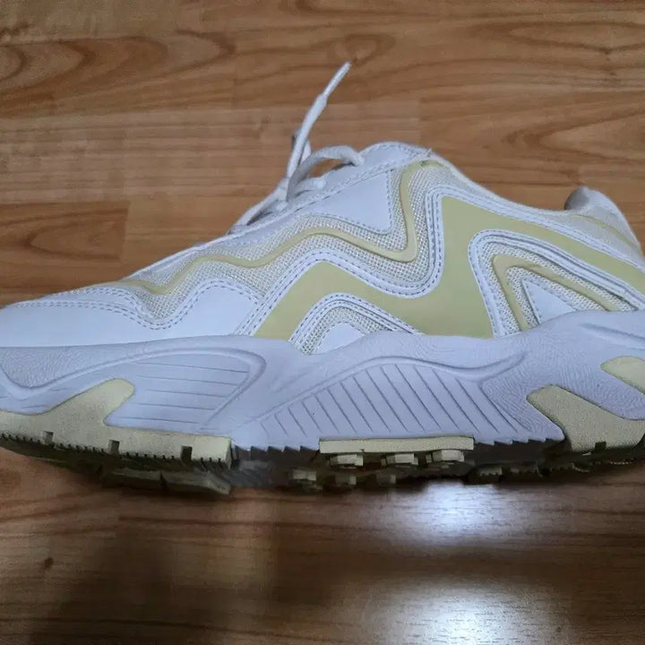 [BUNJANG] MSGM White Sneakers (Men's 270) / 아주 깨끗한 이태리 MSGM 화이트 남자용 스니커즈 265