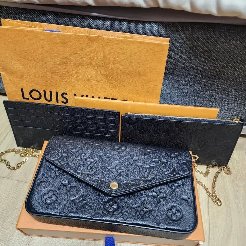 [BUNJANG] Louis Vuitton Empreinte Pochette Felicie / 루이비통 앙프렝뜨 포쉐트 펠리시