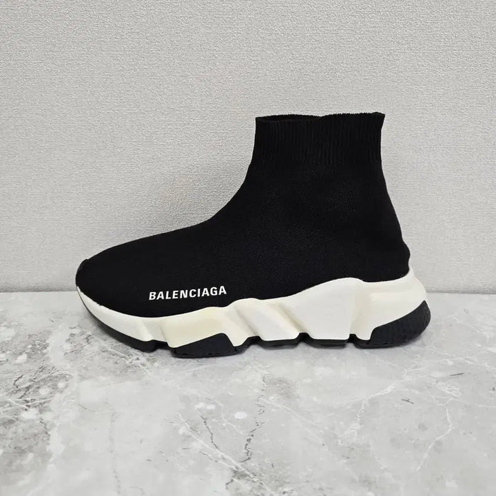 [BUNJANG] Balenciaga Speedrunner Sneakers Shoes / 발렌시아가 스피드러너 스니커즈 신발 35사이즈 225 230 판매