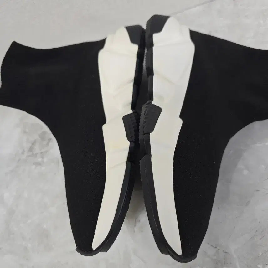 [BUNJANG] Balenciaga Speedrunner Sneakers Shoes / 발렌시아가 스피드러너 스니커즈 신발 35사이즈 225 230 판매