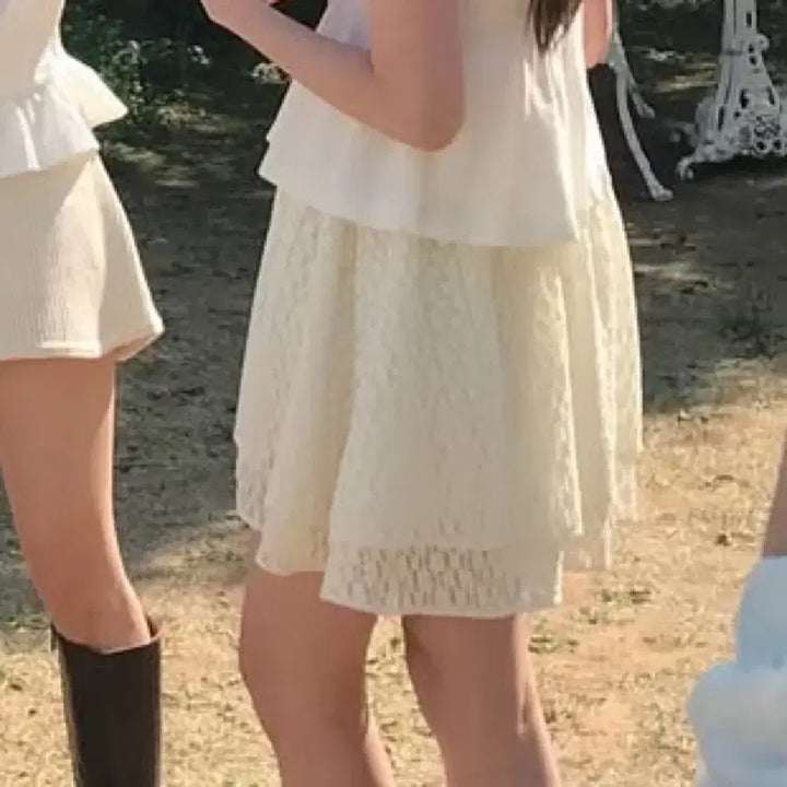 [BUNJANG] Archive J2U Lace Skirt / 아카이브제이투유 레이스 스커트