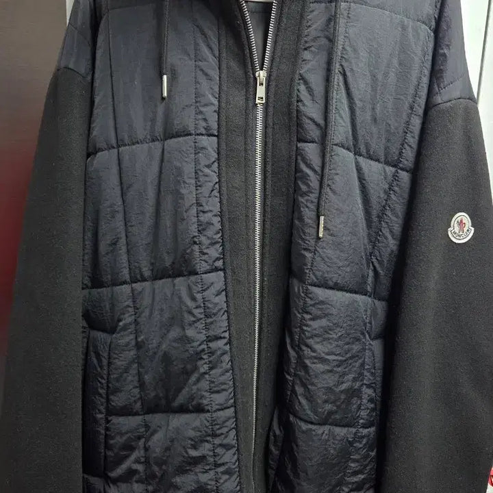 [BUNJANG] Moncler Black Padded Hooded Jacket / 몽클레어 블랙 패딩 후드 자켓.