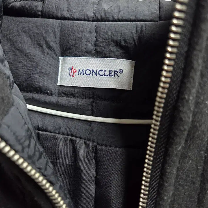 [BUNJANG] Moncler Black Padded Hooded Jacket / 몽클레어 블랙 패딩 후드 자켓.