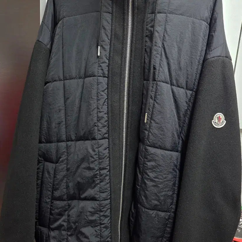 [BUNJANG] Moncler Black Padded Hooded Jacket / 몽클레어 블랙 패딩 후드 자켓.