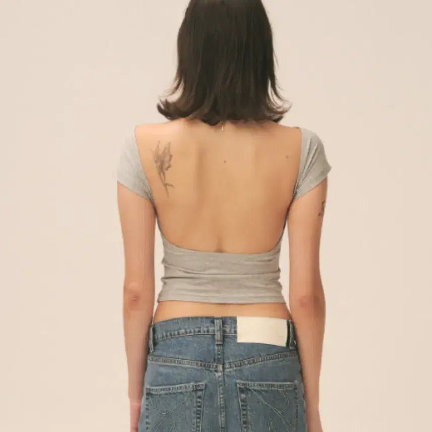 [BUNJANG] Glony Denver Backless T-Shirt / 글로니 덴버 백리스 티셔츠 그레이 새상품