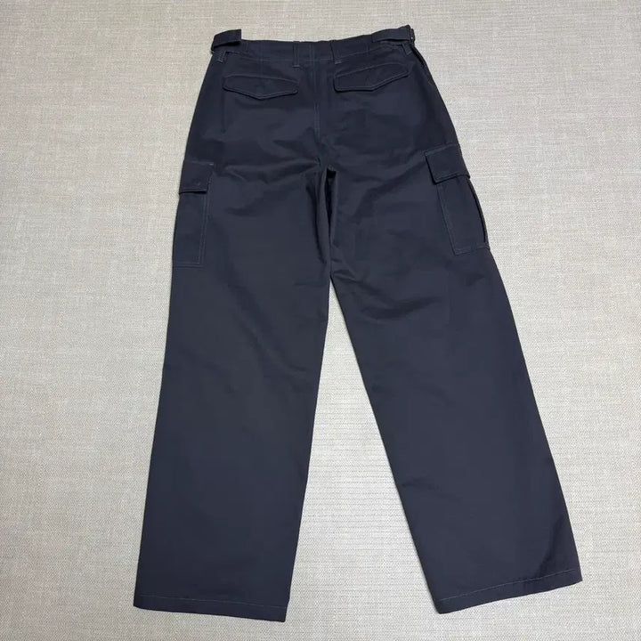 [BUNJANG] [BeSlow x Derek] Cotton Twill Cargo Pants (Charcoal) / [비슬로우X데릭]COTTON TWILL CARGO PANTS / 차콜