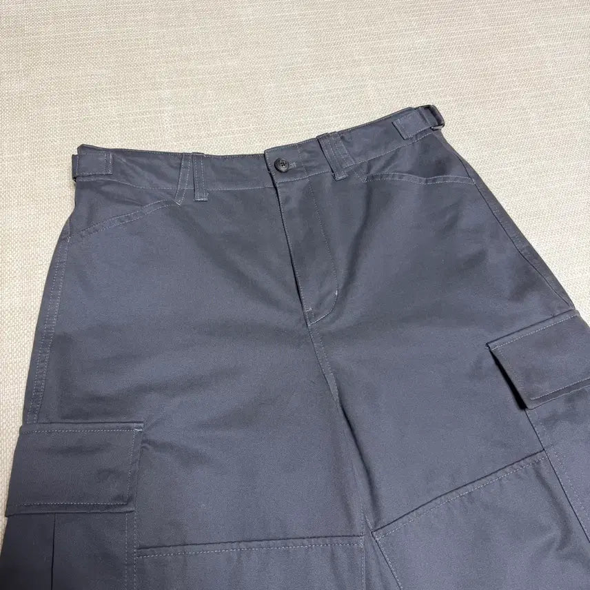 [BUNJANG] [BeSlow x Derek] Cotton Twill Cargo Pants (Charcoal) / [비슬로우X데릭]COTTON TWILL CARGO PANTS / 차콜