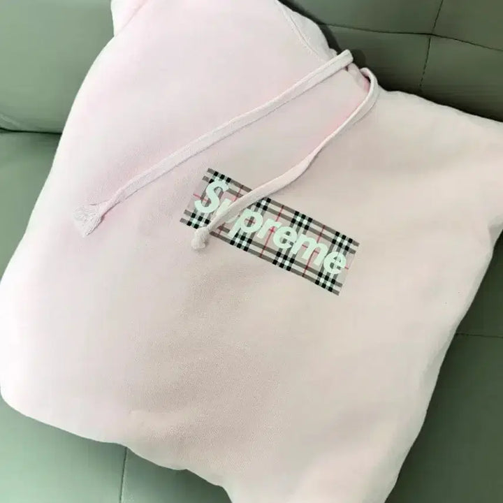 [BUNJANG] Burberry Supreme Collaboration Hoodie L / 한정판) 버버리 슈프림 콜라보 후드티 L