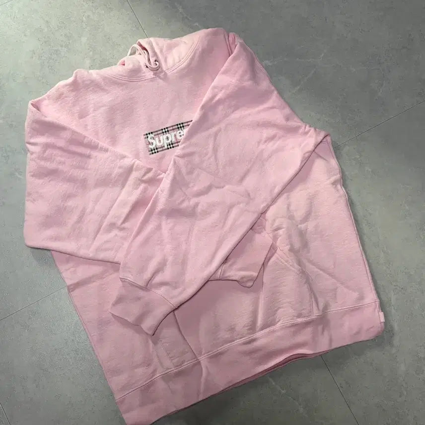 [BUNJANG] Burberry Supreme Collaboration Hoodie L / 한정판) 버버리 슈프림 콜라보 후드티 L