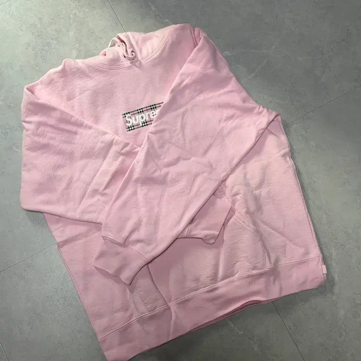 [BUNJANG] Burberry Supreme Collaboration Hoodie L / 한정판) 버버리 슈프림 콜라보 후드티 L