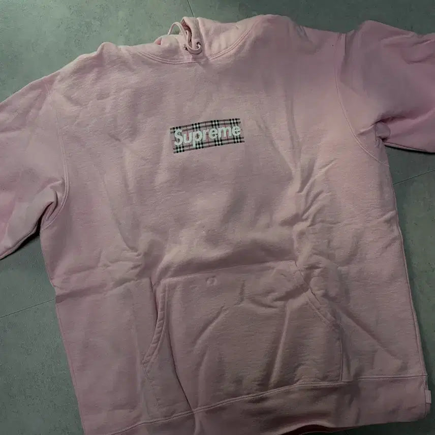 [BUNJANG] Burberry Supreme Collaboration Hoodie L / 한정판) 버버리 슈프림 콜라보 후드티 L