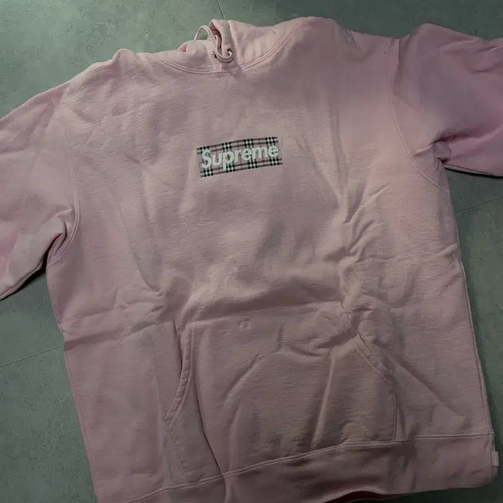 [BUNJANG] Burberry Supreme Collaboration Hoodie L / 한정판) 버버리 슈프림 콜라보 후드티 L