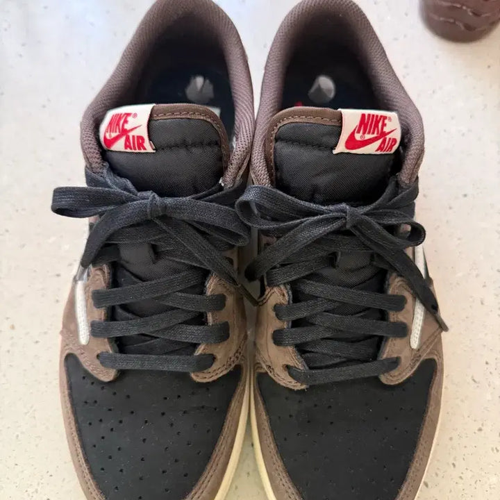 [BUNJANG] Air Jordan 1 Travis Scott OG 260 Full Package / 나이키 에어 조던1 트래비스 스캇 OG 260 풀박