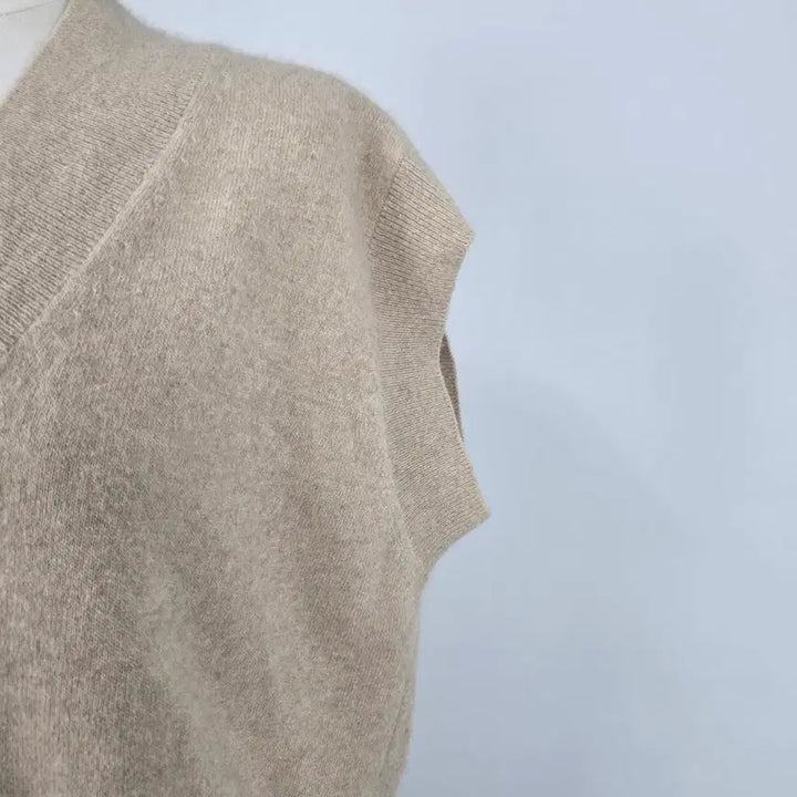 [BUNJANG] The Toadwool Raccoon Blending V-Neck Knit Vest Beige / 0093.더 토드울 라쿤블랜딩 브이넥 니트 베스트 베이지