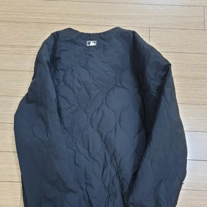 [BUNJANG] MLB Quilted Midweight Jacket / MLB  엠엘비 퀼팅 중경량자켓패딩