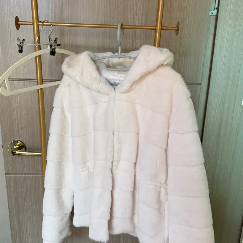 [BUNJANG] Hooded Fur Jacket / 후드 퍼 자켓