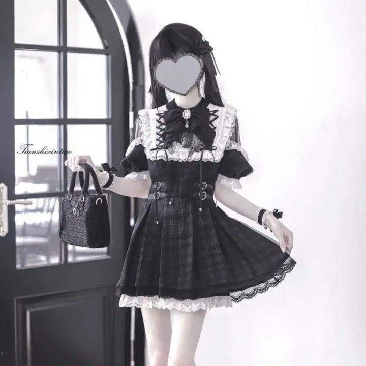 [BUNJANG] Off-Shoulder Dress and Shorts Two-Piece Set / 지뢰계 오프숄 원피스+반바지 투피스(3컬러)