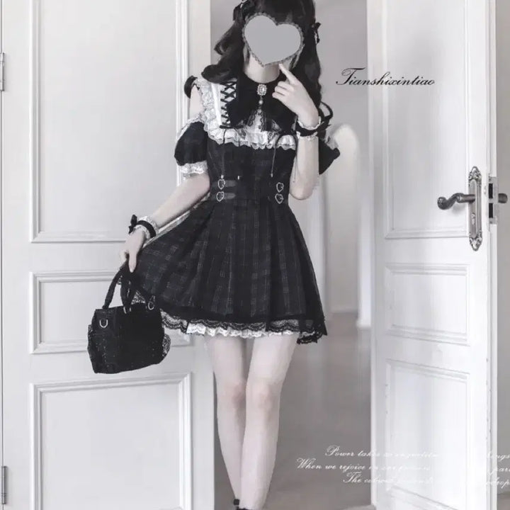 [BUNJANG] Off-Shoulder Dress and Shorts Two-Piece Set / 지뢰계 오프숄 원피스+반바지 투피스(3컬러)
