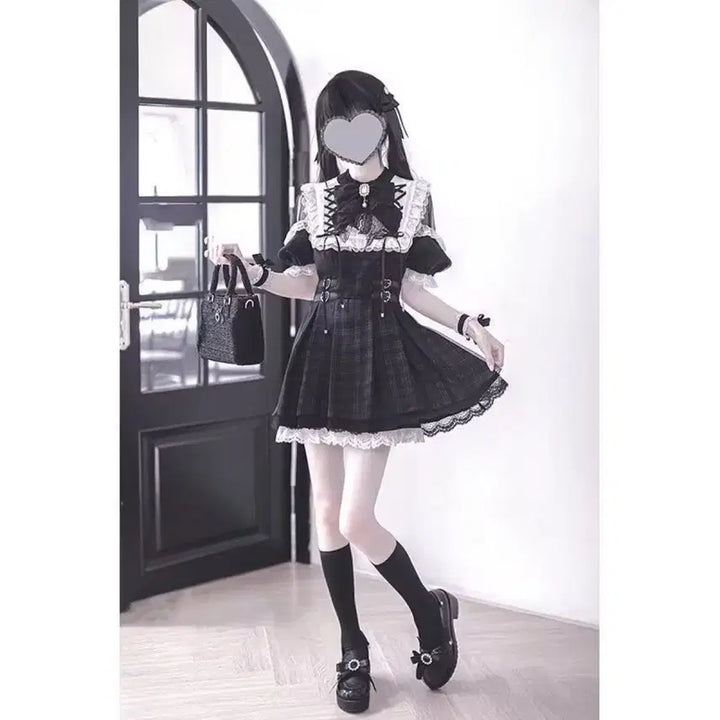 [BUNJANG] Off-Shoulder Dress and Shorts Two-Piece Set / 지뢰계 오프숄 원피스+반바지 투피스(3컬러)