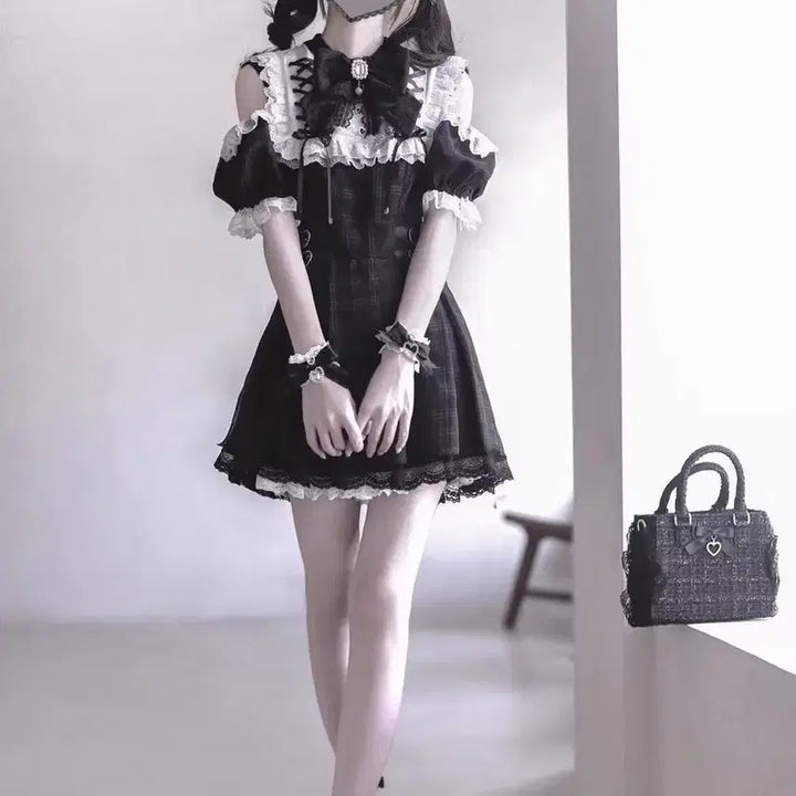 [BUNJANG] Off-Shoulder Dress and Shorts Two-Piece Set / 지뢰계 오프숄 원피스+반바지 투피스(3컬러)