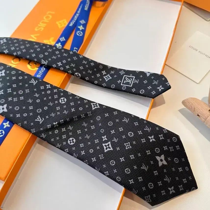 [BUNJANG] Louis Vuitton Tie / 루이비통 넥타이