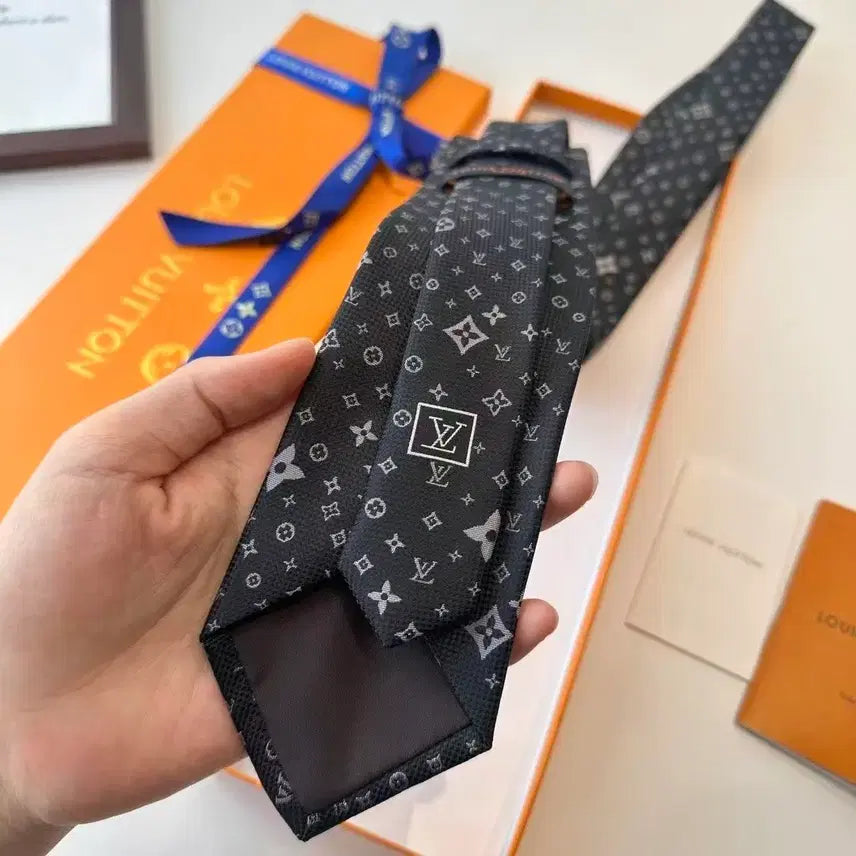 [BUNJANG] Louis Vuitton Tie / 루이비통 넥타이