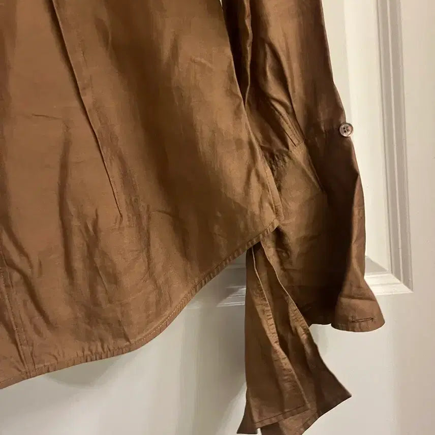 [BUNJANG] Recto Suzy Split Cuffs Shirt (Cocoa) / 렉토 수지 셔츠 Recto SPLIT CUFFS SHIRT (COCOA)