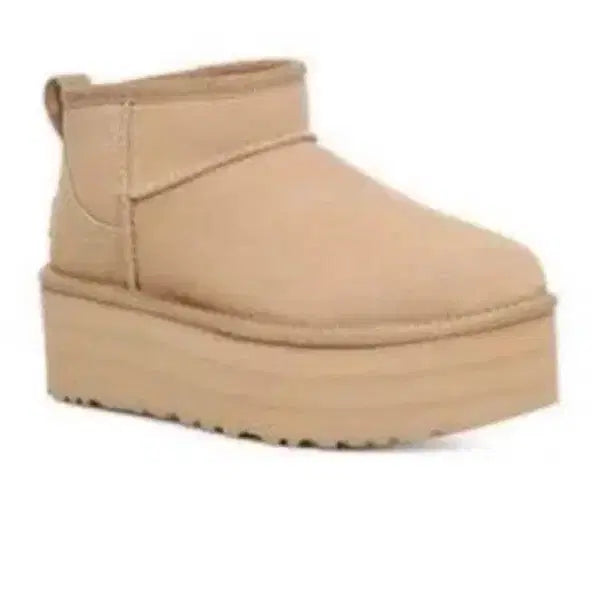 [BUNJANG] UGG Classic Ultra Mini Platform Boots US7 / 새상품) UGG 어그 클래식 울트라 미니 플랫폼 240 US7 MDSD