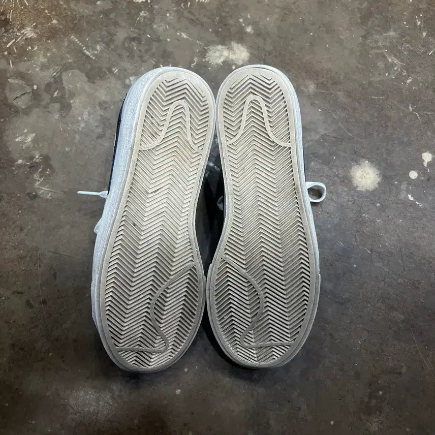 [BUNJANG] Nike Blazer Low White Black Sneakers / 235) 나이키 블레이저 로우 흰검 스니커