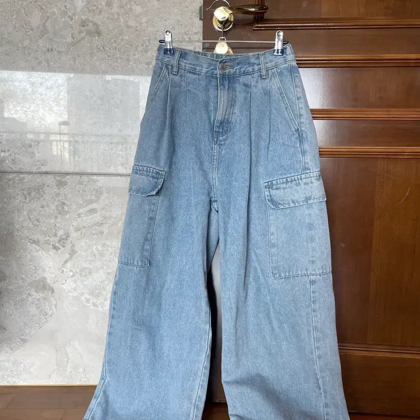 [BUNJANG] Joyjoy Dolla Cargo Two-Tuck Jeans / 지그재그 인기상품 조이조이 돌라 카고 투핀턱 청바지 코튼 뒷밴딩 포켓 와
