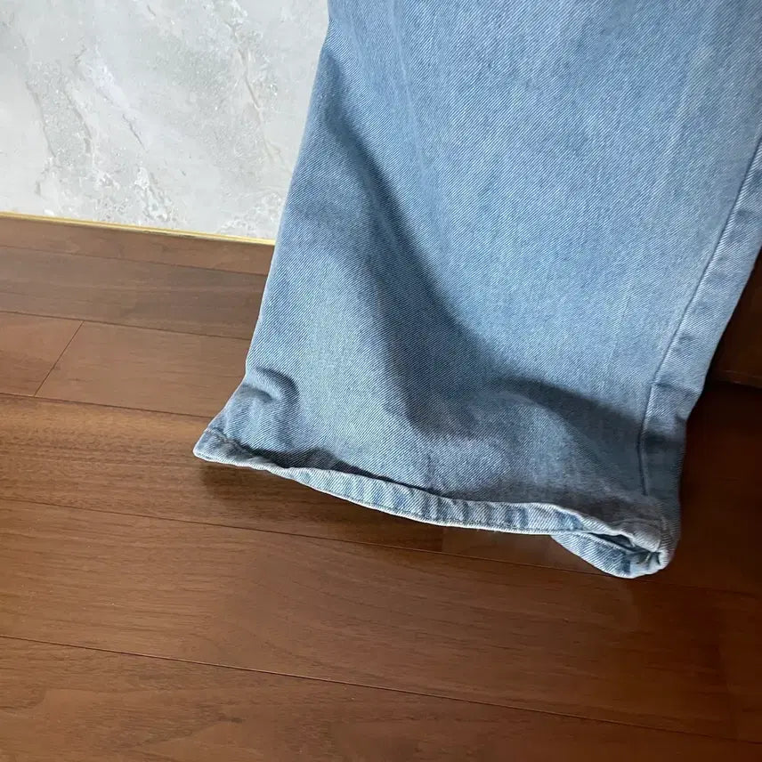 [BUNJANG] Joyjoy Dolla Cargo Two-Tuck Jeans / 지그재그 인기상품 조이조이 돌라 카고 투핀턱 청바지 코튼 뒷밴딩 포켓 와