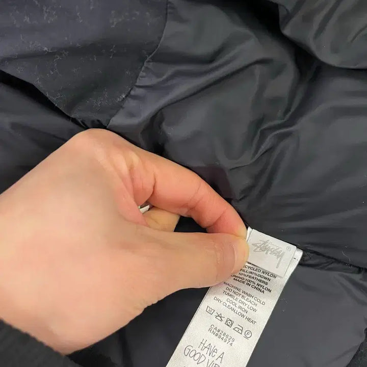 [BUNJANG] Stussy Recycled Nylon Down Puffer Vintage Black Jacket / [M] 스투시 리사이클 나일론 다운 퍼퍼 빈티지 블랙