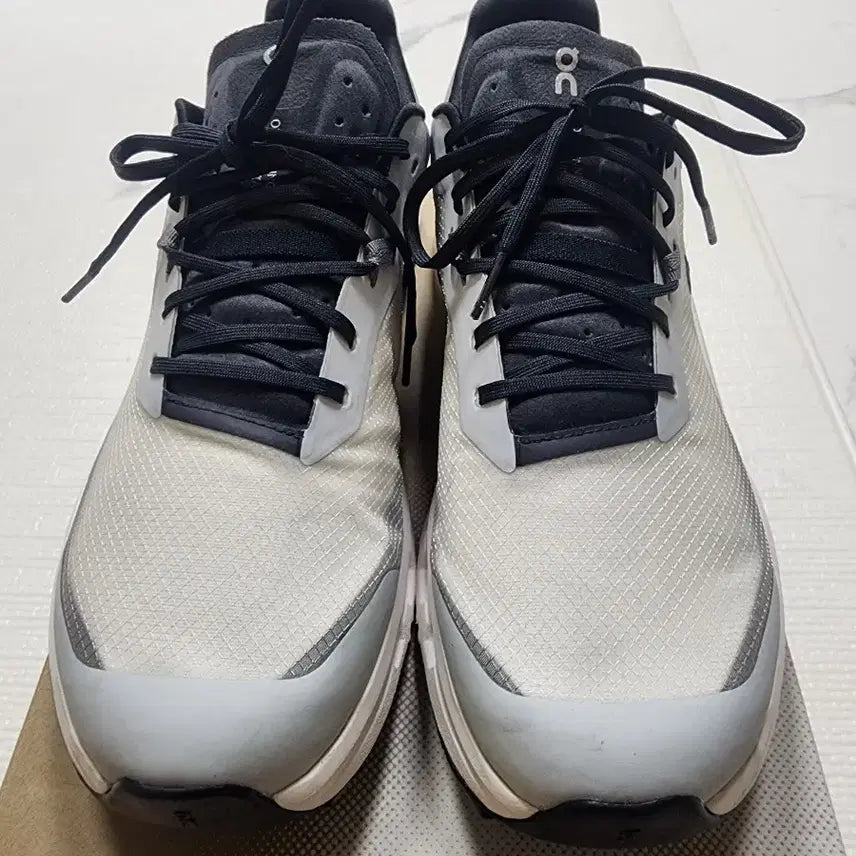 [BUNJANG] OnLearning Cloud Vista 2 Sneakers / 온러닝 클라우드비스타2 290사이즈