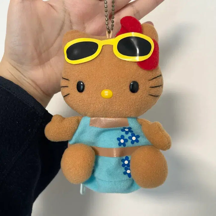 [BUNJANG] Vintage Hello Kitty Tanning Kitty Keychain Pouch / 고전키티 태닝키티 카이로 파우치 키링 선글라스 수영복