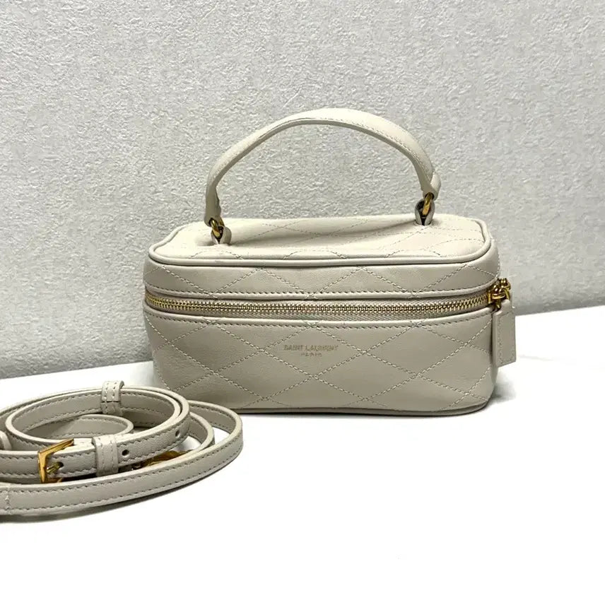 [SOLD OUT] 생로랑 미니 베니티 퀼팅 크로스백