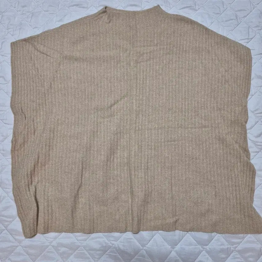 [SOLD OUT] Inlayment 캐시미어 니트 판초