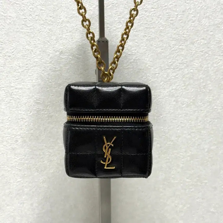[BUNJANG] Saint Laurent Carre Mini Cube Chain Tote Bag / (백화점)생로랑 까레 미니 큐브 체인 토트백