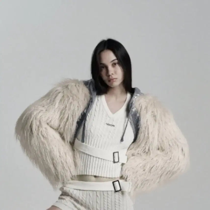 [SOLD OUT] [택있는새상품] ODOR 오도어 크러스티 후드 퍼 자켓 크림 바닐라