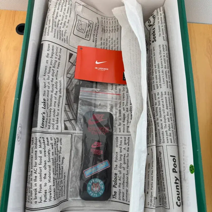 [BUNJANG] Nike Stranger Things Cortez (Size 265) / 나이키 기묘한이야기 코르테즈 265