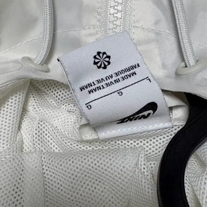 [BUNJANG] Nike Windrunner Jacket (Size 100) / 나이키 윈드러너 바람막이 사이즈 100